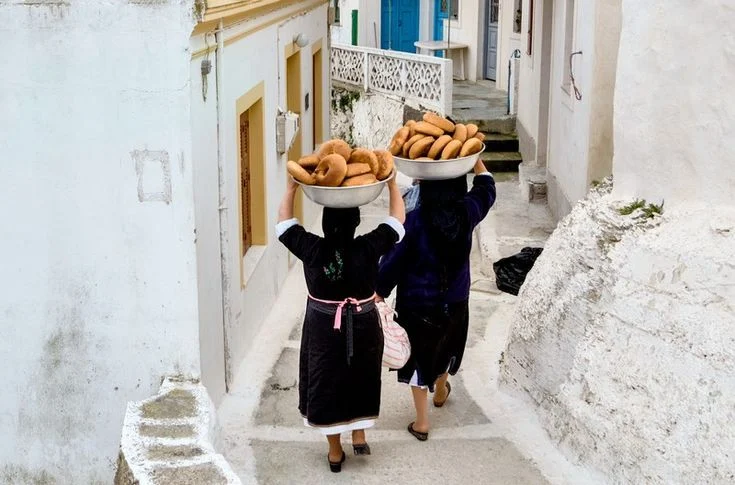 A Masterclass in Island Living – Featuring the Rare Beauty of Milos