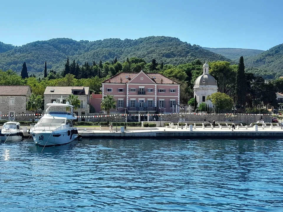 Day 6: Pakleni Islands to Stari Grad and Trogir | ~34nm